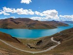 Yomdrok Lake