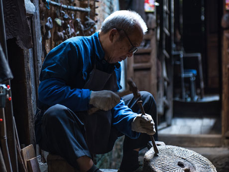 Craftsman in Daxu Ancient Town