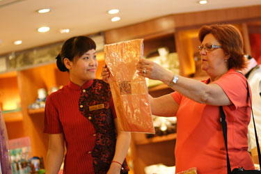 Shopping for Chinese Silk