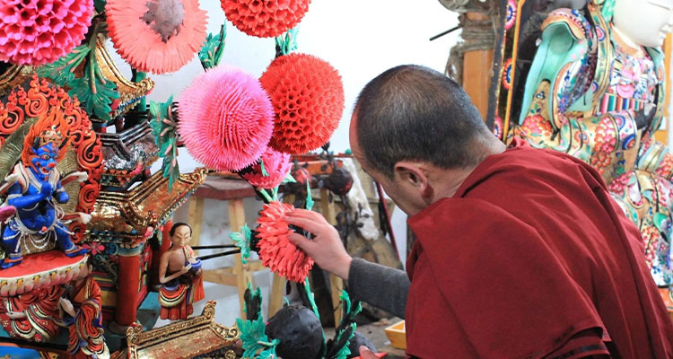 Making butter flowers