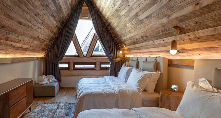 Caravan on the lake bank