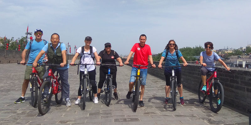 cycle along the city wall