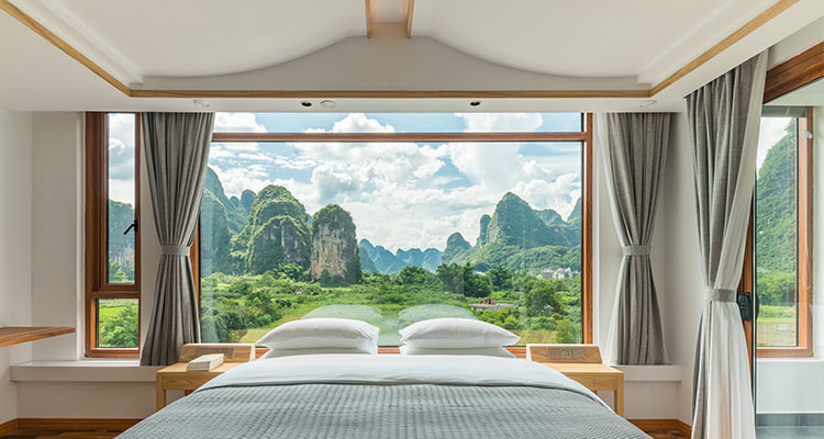 Yangshuo Mountain Retreat