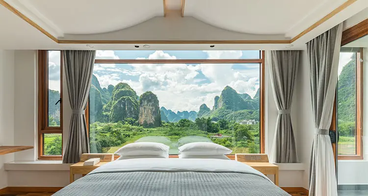 Yangshuo Mountain Retreat