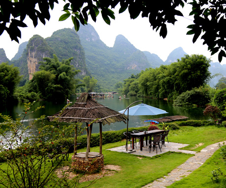 Yangshuo Mountain Retreat