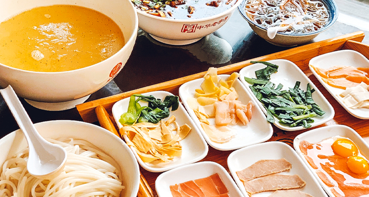 Try the most famousYunnan food