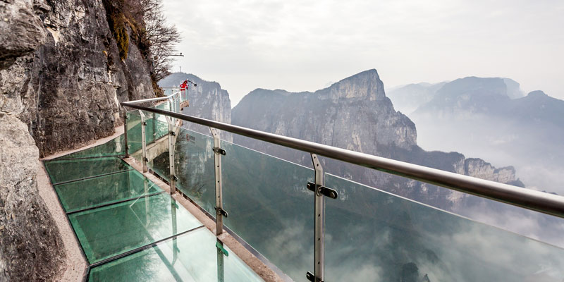 Glass skywalk at Tianmen Mountain