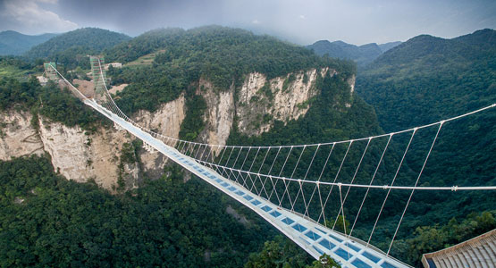Challenge yourself at Zhangjiajie Glass Bridge