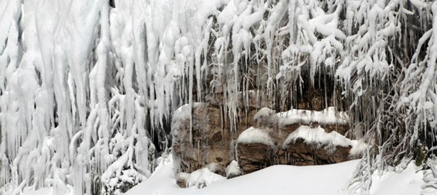longqing-gorge-snow-festival