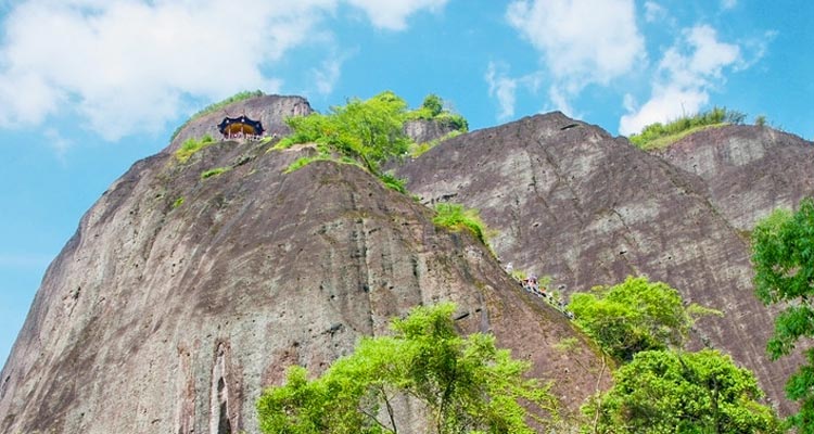the mountain with pavillion in Wuyishan National Park