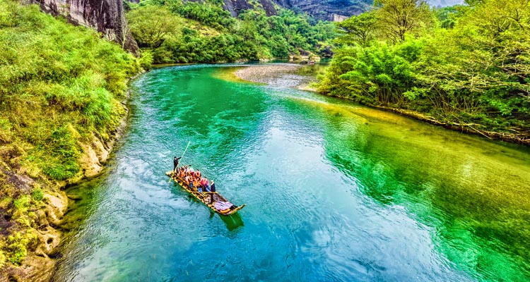 bamboo rafting on Jiuquxi